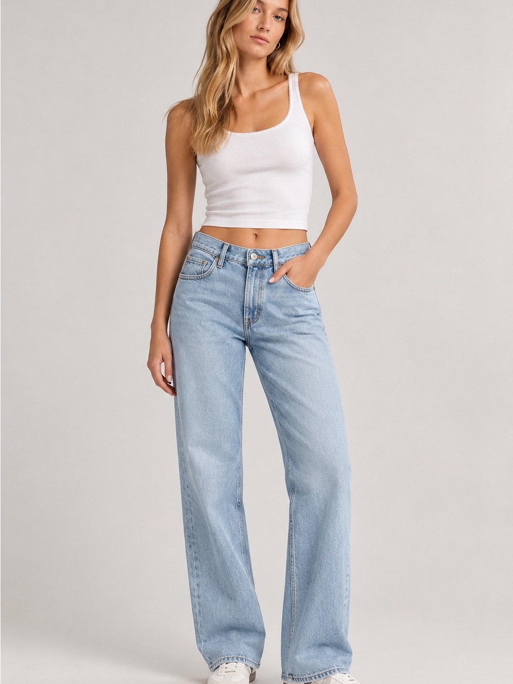 Abercrombie & Fitch Baggy Low Rise Jeans 29/8R Light Wash Relaxed Straight Leg
